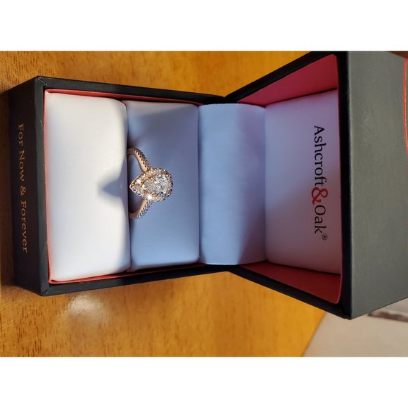 NWT✔ 14K Gabriel Pear Shaped Halo Wedding Ring - Picture 2 of 15